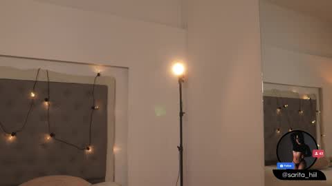 Snapshot of sarah_hiill chatting on September 19, 2025, 7:47 pm       online show from September 19, 2025, 7:47 pm