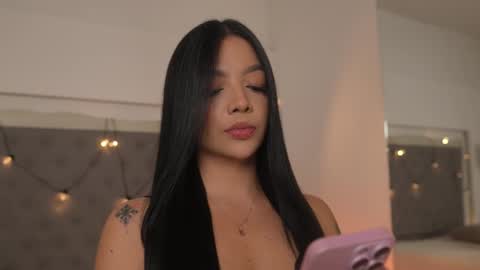 Snapshot of sarah_hiill chatting on October 7, 2025, 8:17 pm       online show from October 7, 2025, 8:17 pm