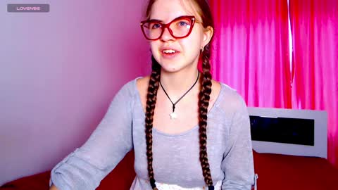 Sarah online show from December 11, 2024, 5:10 am