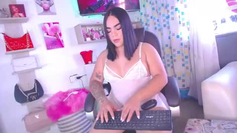 sarah_moonroe online show from December 2, 2025, 8:26 pm