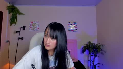 Sarah Ramirez online show from February 13, 2025, 2:52 pm