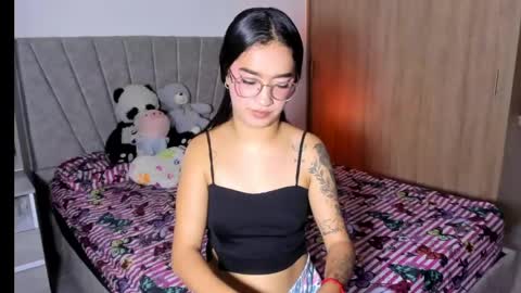 Snapshot of sarah_stone15 chatting on June 2, 2026, 11:51 pm Sarah online show from June 2, 2026, 11:51 pm