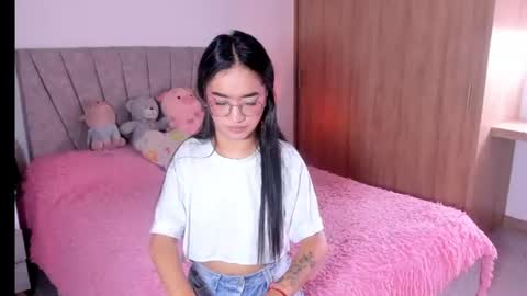 Snapshot of sarah_stone15 chatting on August 6, 2026, 7:27 pm Sarah online show from August 6, 2026, 7:27 pm