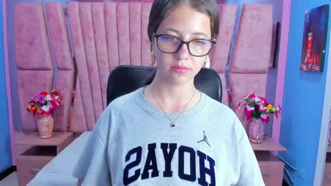 Sarah online show from February 28, 2025, 8:07 pm