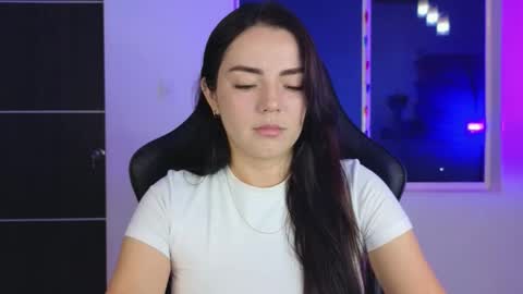 Snapshot of sarah_swtt chatting on October 11, 2025, 3:17 am - next broadcast 28 nov  7 pm Col online show from October 11, 2025, 3:17 am