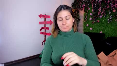 Sarah Deyvis online show from November 5, 2025, 1:44 pm