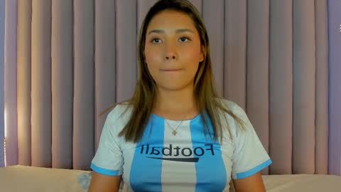 Snapshot of sarahevans__ chatting on March 5, 2025, 2:25 am Sarah Evans online show from March 5, 2025, 2:25 am