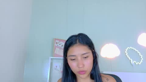 Snapshot of sarahevans__ chatting on November 7, 2025, 7:36 pm Sarah Evans online show from November 7, 2025, 7:36 pm