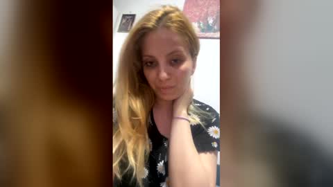 sarahhwild online show from June 2, 2026, 7:27 pm
