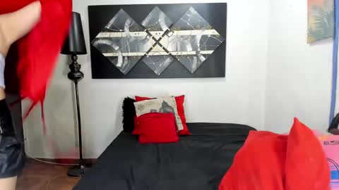 Snapshot of sarahjey chatting on February 20, 2025, 7:19 pm SARAHJEY online show from February 20, 2025, 7:19 pm