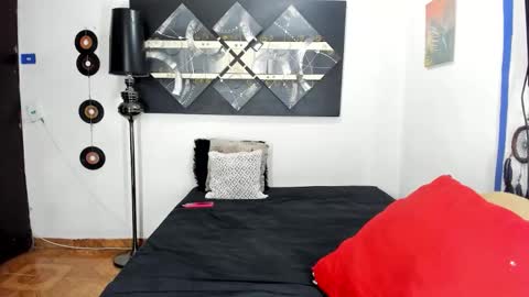 Snapshot of sarahjey chatting on September 30, 2025, 11:43 pm SARAHJEY online show from September 30, 2025, 11:43 pm