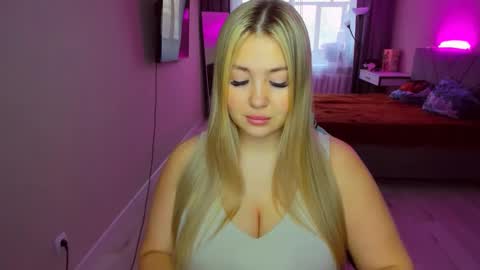 Sarah online show from April 13, 2026, 12:32 pm