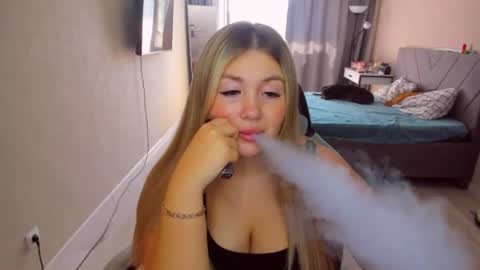 Snapshot of sarahmils chatting on July 8, 2026, 12:42 pm Sarah online show from July 8, 2026, 12:42 pm