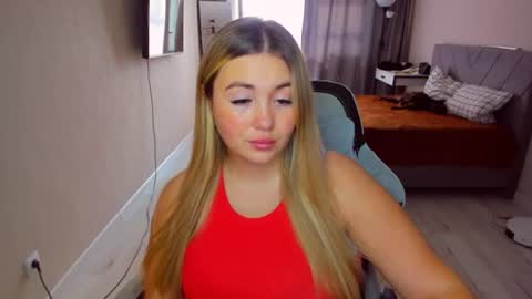 Snapshot of sarahmils chatting on August 5, 2026, 1:36 pm Sarah online show from August 5, 2026, 1:36 pm