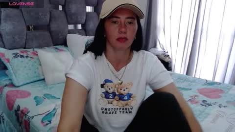 Lia online show from October 6, 2025, 3:53 pm