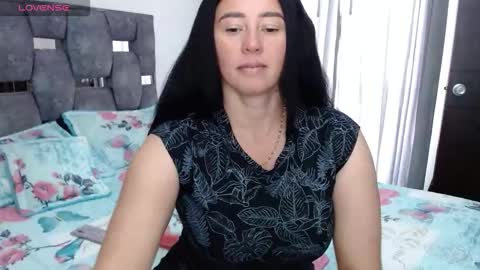 Lia online show from October 15, 2025, 4:18 pm