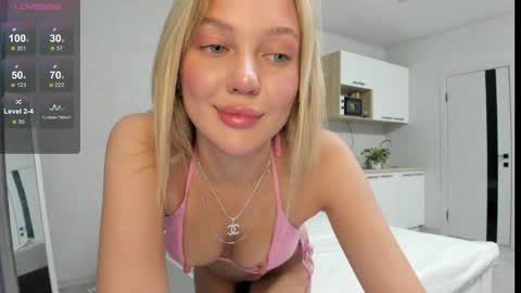 Snapshot of sarahphyllis chatting on May 4, 2026, 8:49 pm sarahphyllis online show from May 4, 2026, 8:49 pm