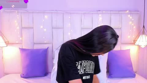 Snapshot of sarahsophia_ chatting on January 8, 2025, 11:54 am SARAH online show from January 8, 2025, 11:54 am