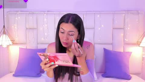 Snapshot of sarahsophia_ chatting on January 17, 2025, 11:38 am SARAH online show from January 17, 2025, 11:38 am