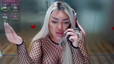 Snapshot of sarahstone_ chatting on November 18, 2025, 7:46 am Sarah online show from November 18, 2025, 7:46 am