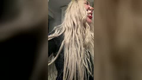 Snapshot of sarahstone_ chatting on February 15, 2026, 1:09 pm Sarah online show from February 15, 2026, 1:09 pm