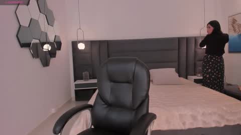 Sarah  independent model online show from November 7, 2025, 4:45 am