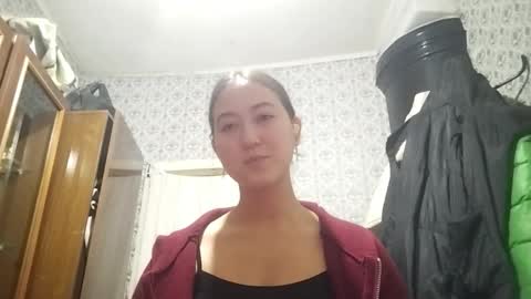 Sara online show from November 7, 2025, 2:28 pm