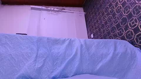 Sara  online show from October 14, 2025, 12:06 pm