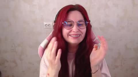 Snapshot of sarakinski chatting on May 7, 2026, 1:16 pm Sara online show from May 7, 2026, 1:16 pm
