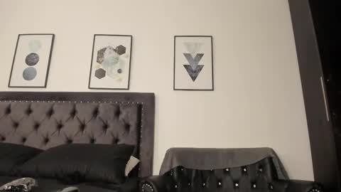 Sara online show from April 20, 2026, 12:52 pm