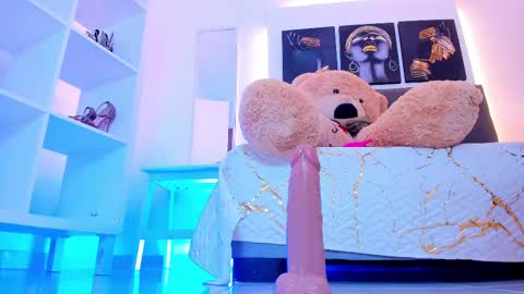 saralife69 online show from February 17, 2025, 3:09 pm