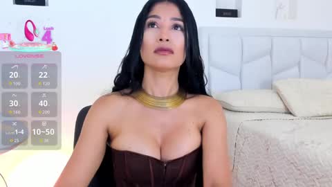 saralife69 online show from May 11, 2026, 12:22 pm