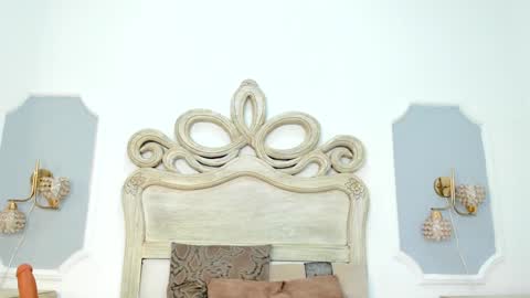 Sara online show from December 18, 2024, 2:06 pm