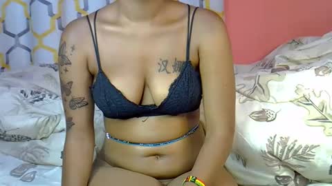 Snapshot of saramoh002 chatting on November 15, 2025, 3:37 am Sarah online show from November 15, 2025, 3:37 am