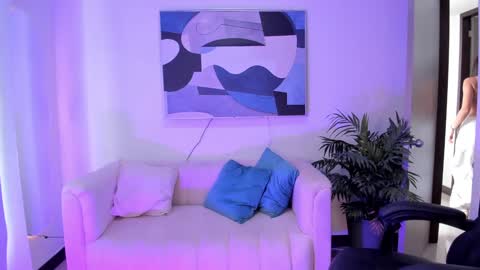 I am Sara  online show from January 21, 2025, 2:37 pm