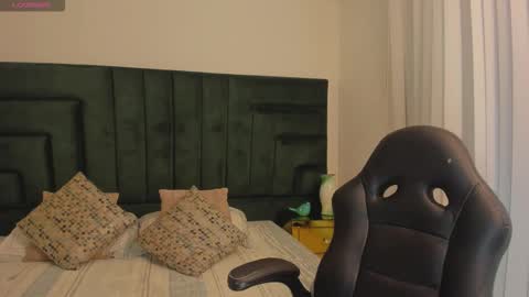      online show from October 24, 2025, 12:19 am