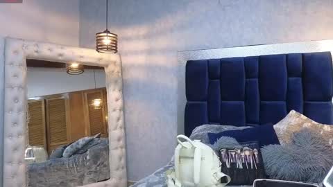 Snapshot of sarawilliamss_ chatting on February 1, 2025, 10:48 am Sara W online show from February 1, 2025, 10:48 am