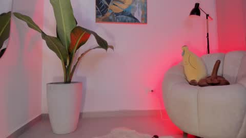 Snapshot of sarawinstone_ chatting on November 7, 2025, 11:16 pm Sara Winstone online show from November 7, 2025, 11:16 pm