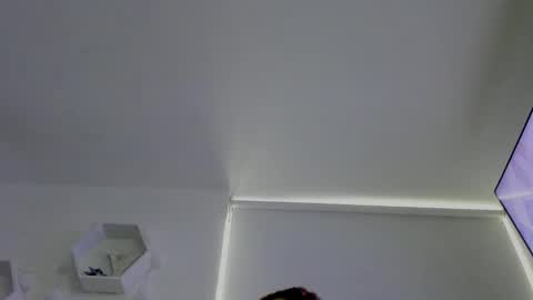 Saray  online show from September 15, 2025, 8:20 pm