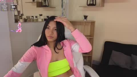  Saray  Say hi in the chat online show from October 28, 2025, 12:09 pm