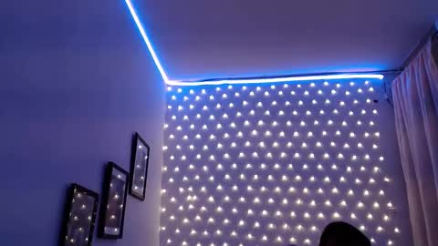 sarayander online show from February 2, 2025, 1:41 pm