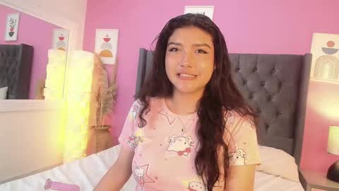 saray online show from November 27, 2025, 8:44 pm