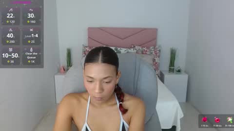 Saray Vega online show from October 25, 2025, 7:41 pm