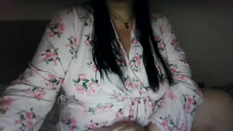 Snapshot of saretta46 chatting on May 5, 2026, 11:46 pm Sara online show from May 5, 2026, 11:46 pm