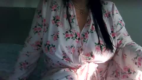 Snapshot of saretta46 chatting on May 9, 2026, 10:04 pm Sara online show from May 9, 2026, 10:04 pm