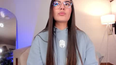 Snapshot of sarita_3 chatting on November 10, 2025, 11:48 pm Sarita Lozano online show from November 10, 2025, 11:48 pm