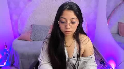 Sara online show from April 15, 2026, 4:52 am