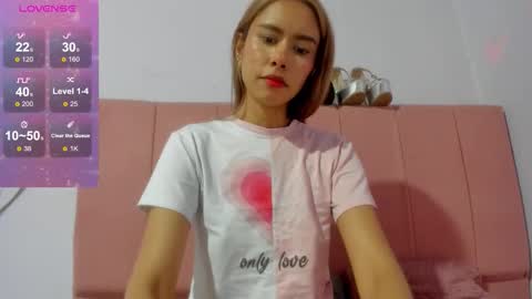 sarita_jones23 online show from November 26, 2025, 4:13 am