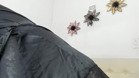 Snapshot of sarita_loven chatting on March 11, 2025, 5:05 am sarita online show from March 11, 2025, 5:05 am