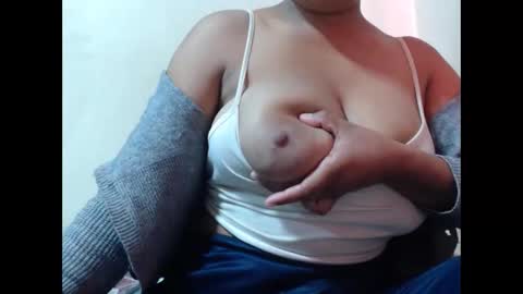 Snapshot of saronette chatting on October 15, 2025, 5:29 am saronette online show from October 15, 2025, 5:29 am